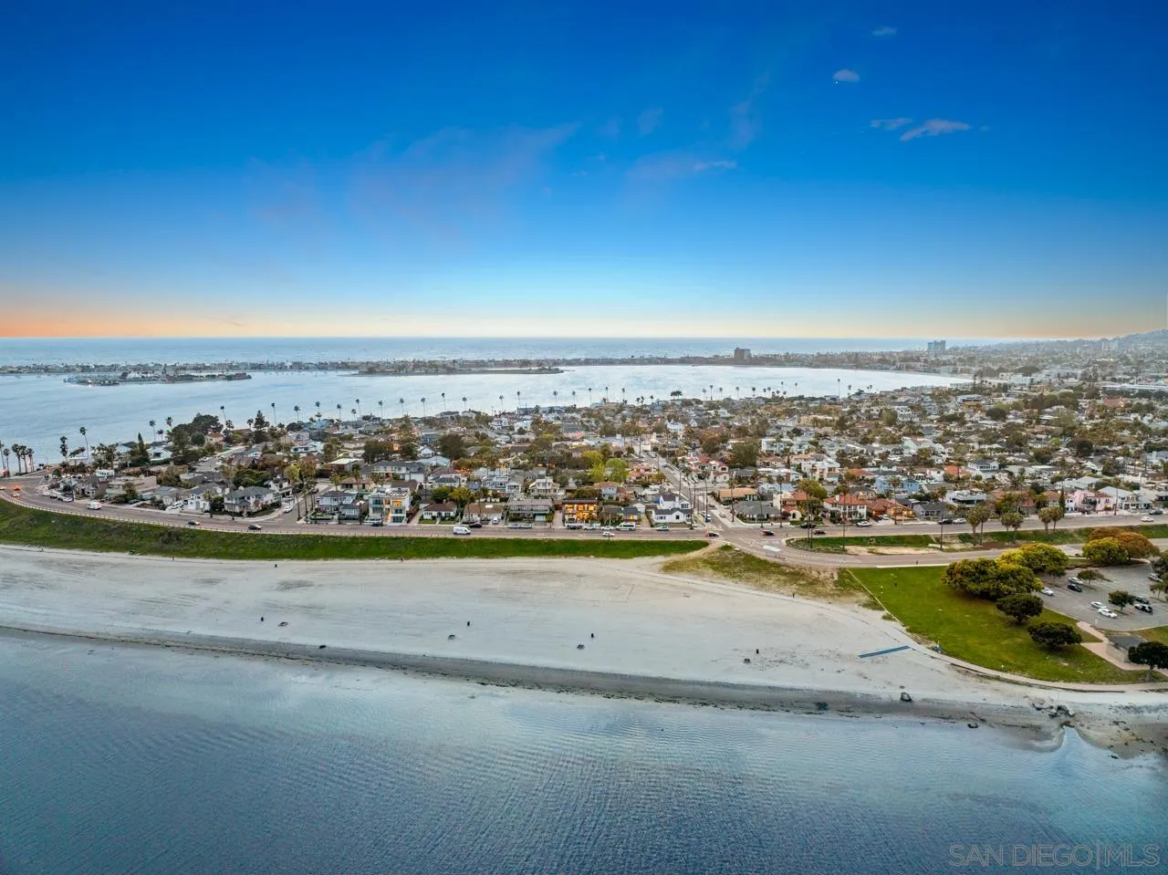 -3704432728775560467