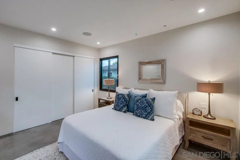 -4638945895079419029