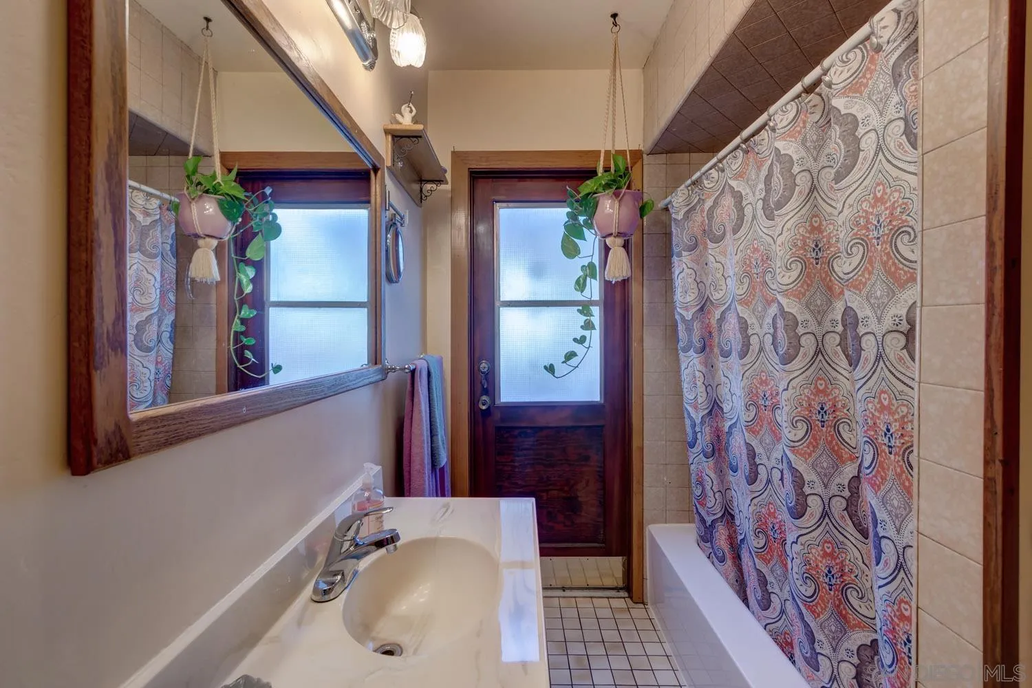 -6457905246908153153