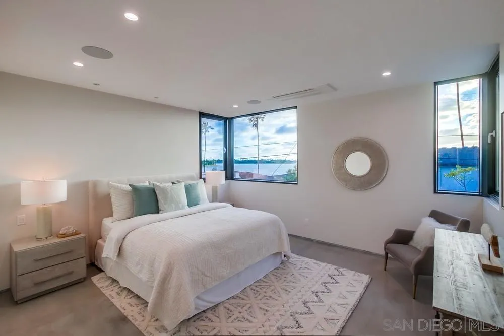 -6534404042272939052