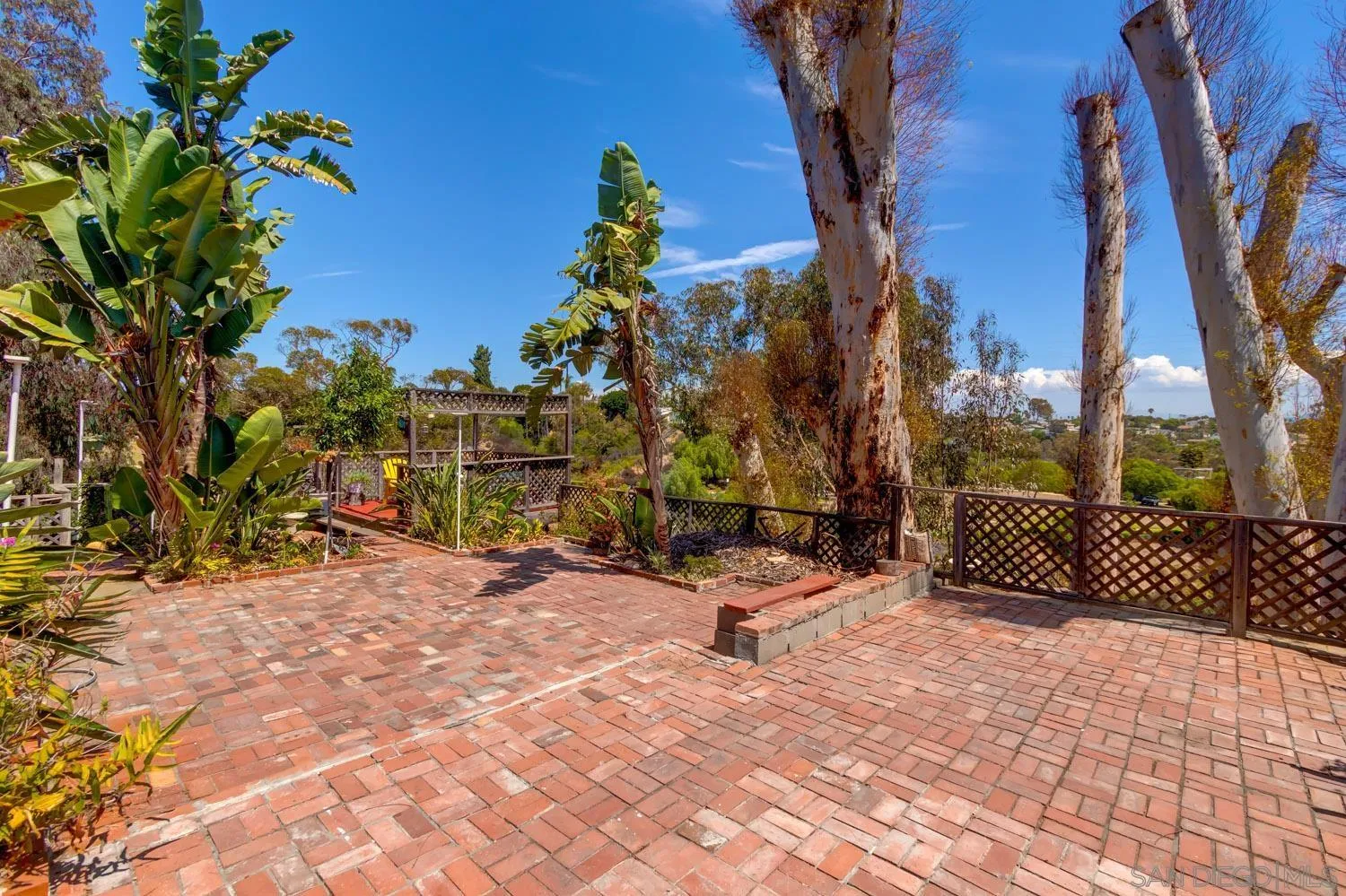 -8960700981003534592